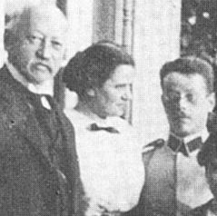 Franz Rosenzweig mit seinen Eltern während des Ersten Weltkriegs
